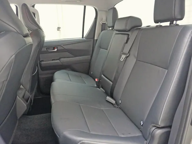 Toyota Hilux Double Cab.-Pick-up 2.8 D-4D MHEV 204 Style