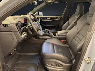 PORSCHE Cayenne Turbo E-Hybrid