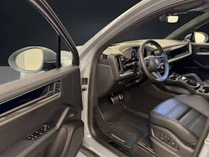 PORSCHE Cayenne Turbo E-Hybrid
