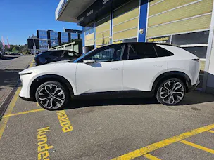 MAZDA CX-6e Takumi Plus