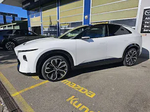 MAZDA CX-6e Takumi Plus