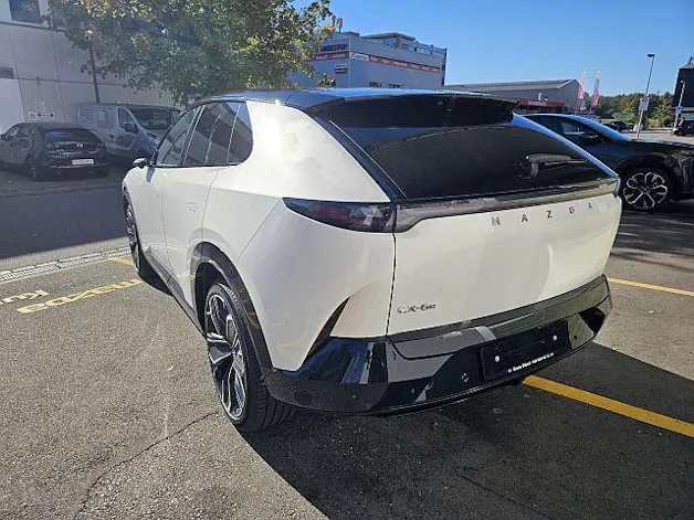 MAZDA CX-6e Takumi Plus