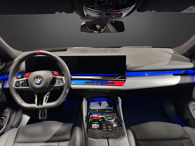 BMW M5 xDrive Touring
