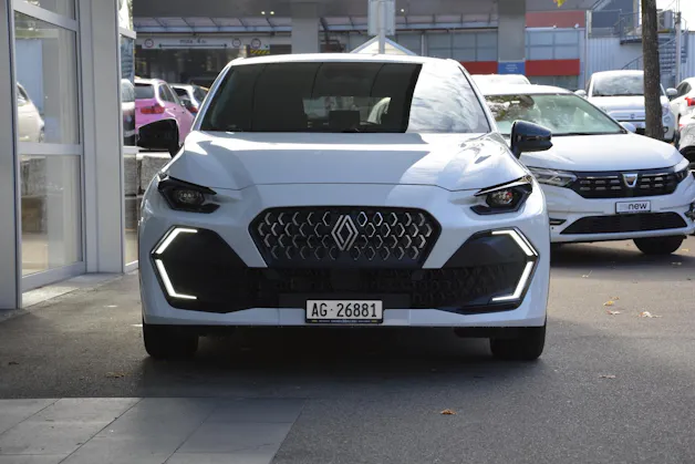 RENAULT Clio 1.8 E-Tech techno