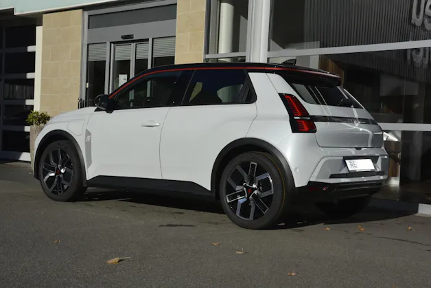 RENAULT R5 E-Tech Comfort Range techno