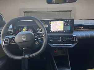 RENAULT R5 E-Tech Comfort Range iconic