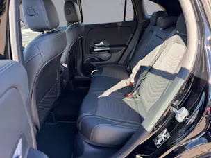 MERCEDES-BENZ GLA-Klasse H247 GLA 250 Swiss Star Progressive 4matic