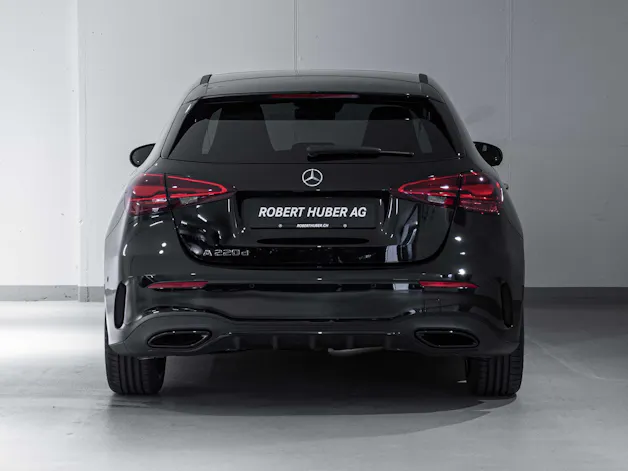 MERCEDES-BENZ A 220 d