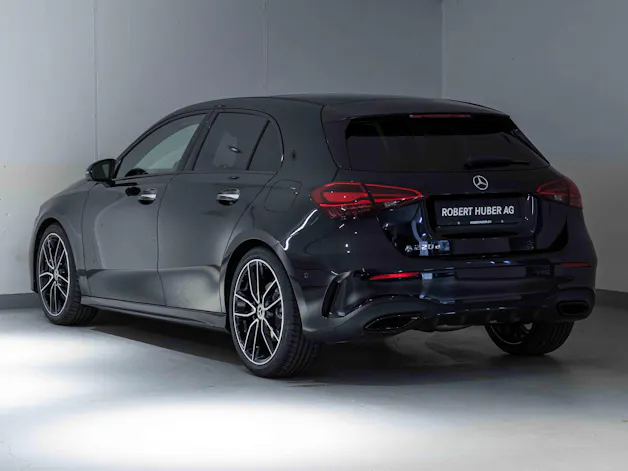 MERCEDES-BENZ A 220 d