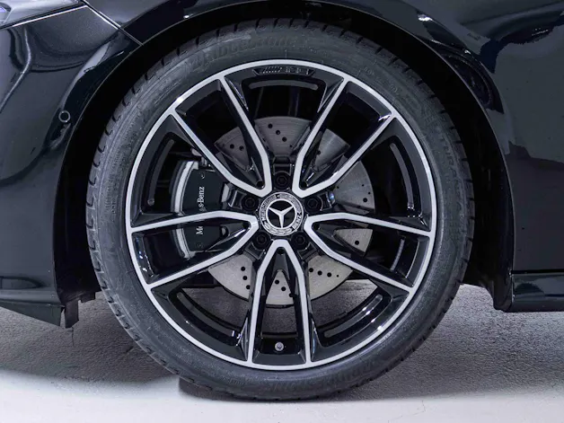 MERCEDES-BENZ A 220 d
