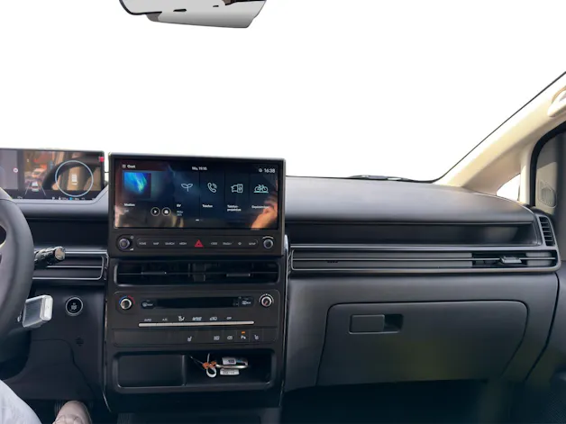 HYUNDAI Staria 84 kWh Amplia Cargo