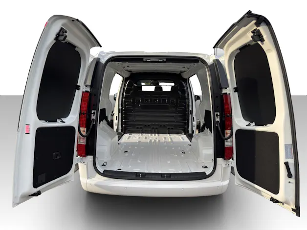HYUNDAI Staria 84 kWh Amplia Cargo