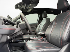 https://vehicle.imgix.net/4515782/3c61427a-e121-4924-82c2-5ea7d6742ed0.jpg