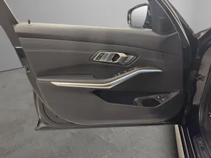 BMW 330e xDrive Touring