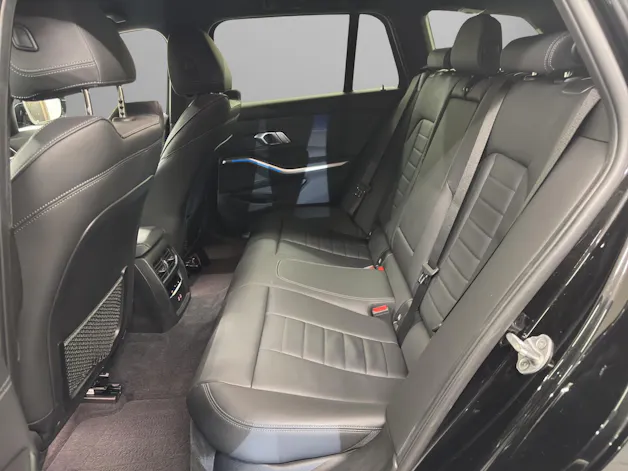 BMW 330e xDrive Touring