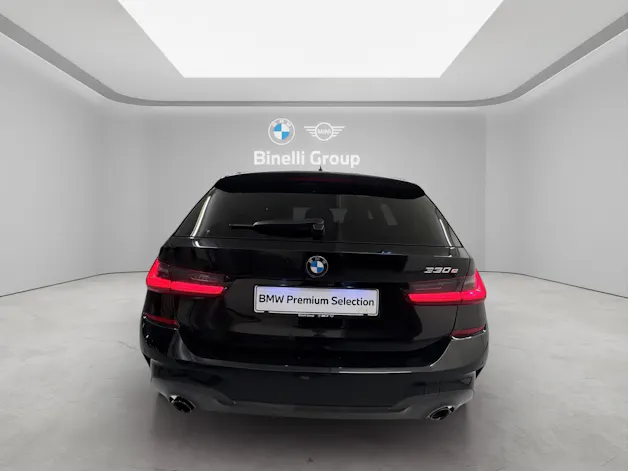 BMW 330e xDrive Touring