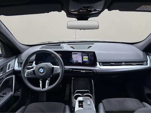 BMW X1 U11 20i sDrive paddles