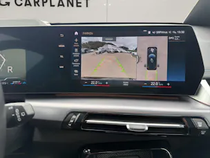 BMW X1 U11 20i sDrive paddles