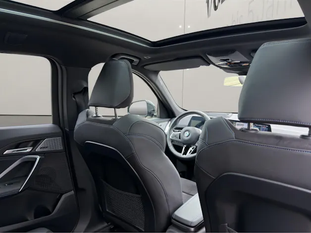 BMW X1 U11 20i sDrive paddles