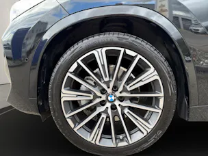 BMW X1 U11 20i sDrive paddles