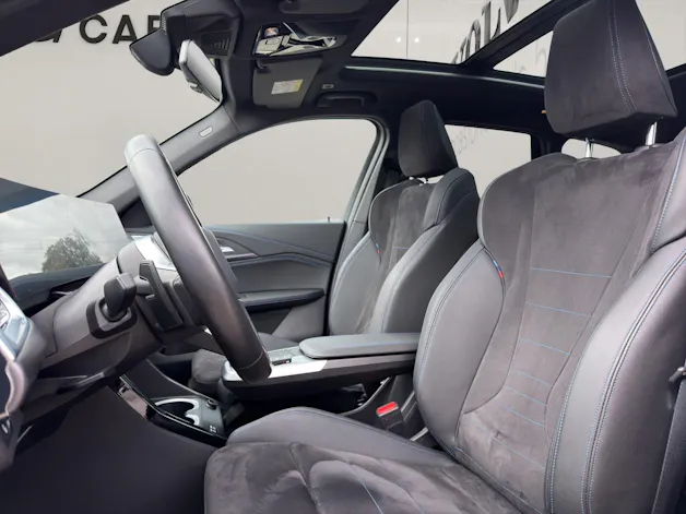 BMW X1 U11 20i sDrive paddles