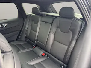 VOLVO XC60 2.0 B5 MH Ultra Dark AWD BLACK EDITION
