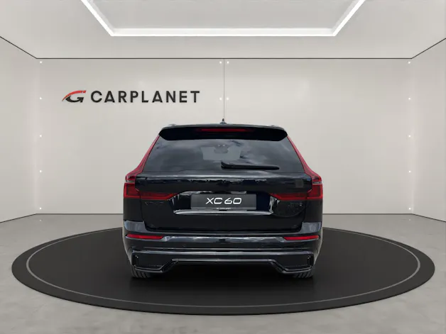 VOLVO XC60 2.0 B5 MH Ultra Dark AWD BLACK EDITION