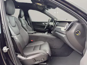 VOLVO XC60 2.0 B5 MH Ultra Dark AWD BLACK EDITION