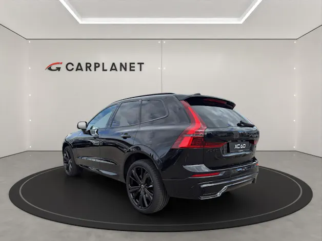 VOLVO XC60 2.0 B5 MH Ultra Dark AWD BLACK EDITION
