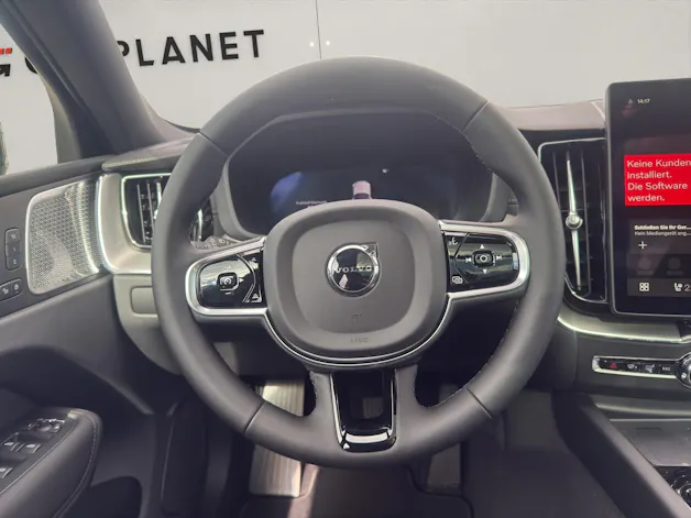 VOLVO XC60 2.0 B5 MH Ultra Dark AWD BLACK EDITION