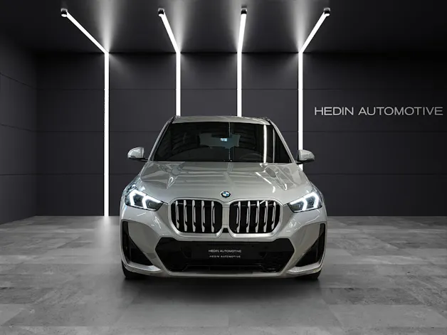 BMW X1 U11 23i xDrive paddles