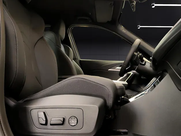BMW X1 U11 23i xDrive paddles