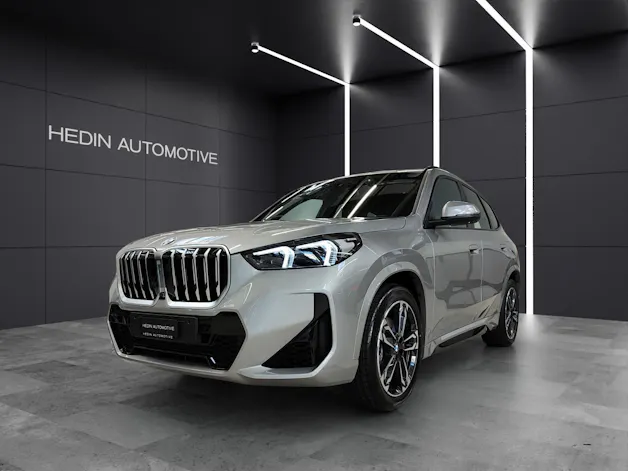 BMW X1 U11 23i xDrive paddles