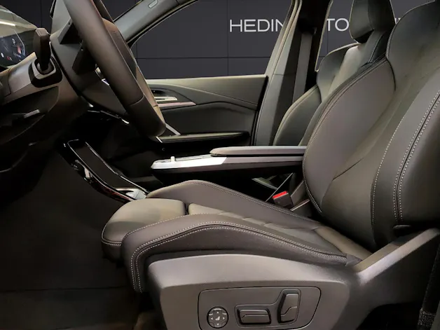 BMW X1 U11 23i xDrive paddles