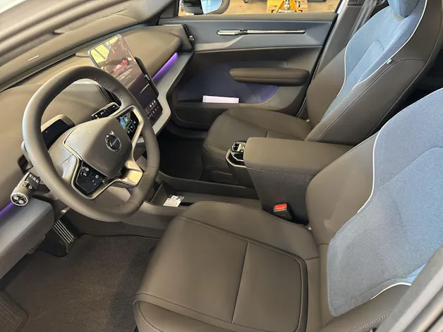 VOLVO EX30 P8 Ultra AWD