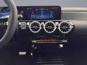 MERCEDES-BENZ A-Klasse W177 A 220 4m