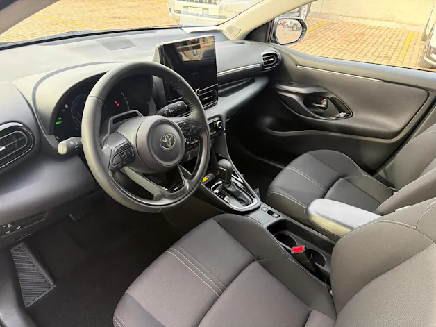 Toyota Yaris 1.5 VVT-i HSD Trend