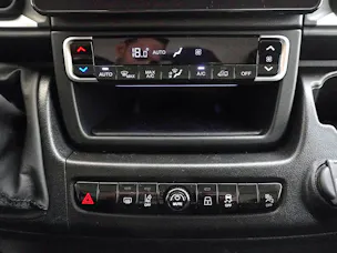 CITROEN Jumper Kaw. 35 L2H2 verglast 2.2 BlueHDi 140 S/S