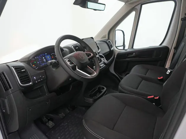 CITROEN Jumper Kaw. 35 L2H2 verglast 2.2 BlueHDi 140 S/S