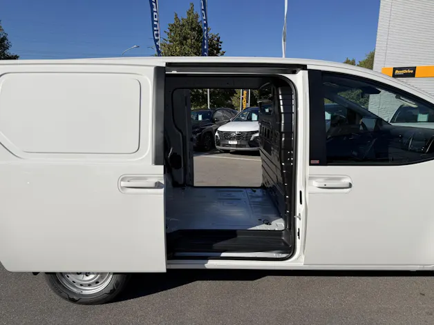 HYUNDAI Staria 84 kWh Amplia (Cargo)