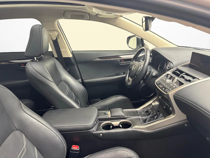 image du véhicule LEXUS NX