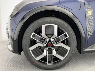 RENAULT R5 E-Tech Comfort Range iconic five