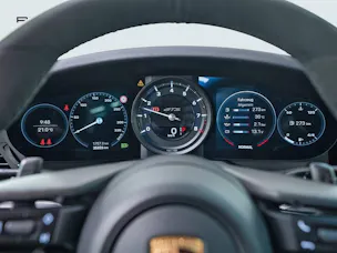 PORSCHE 911 Carrera GTS