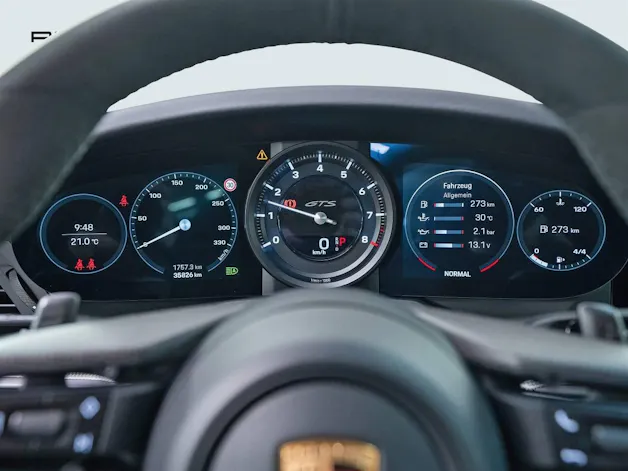 PORSCHE 911 Carrera GTS