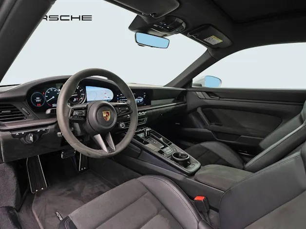 PORSCHE 911 Carrera GTS