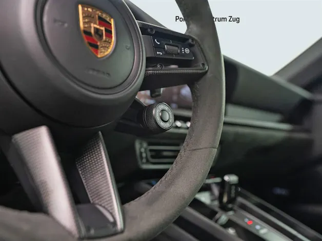 PORSCHE 911 Carrera GTS