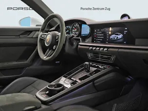 PORSCHE 911 Carrera GTS