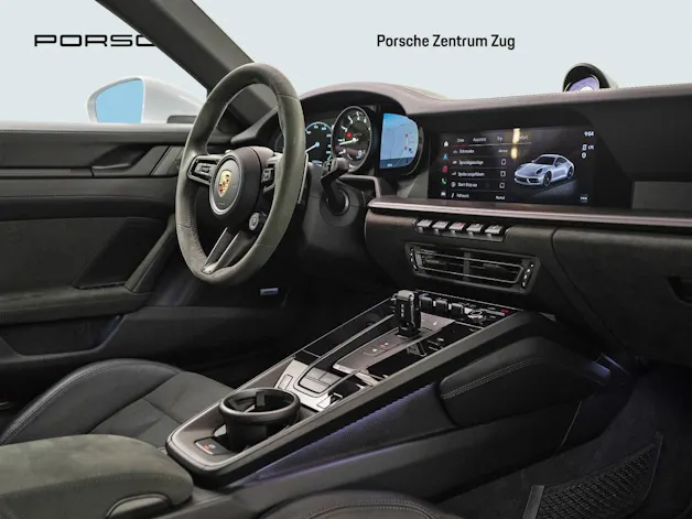 PORSCHE 911 Carrera GTS