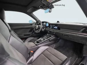 PORSCHE 911 Carrera GTS