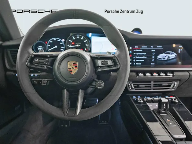 PORSCHE 911 Carrera GTS